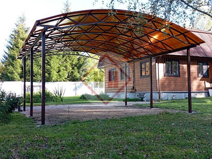 отдельно стоящий навес для загородного дома