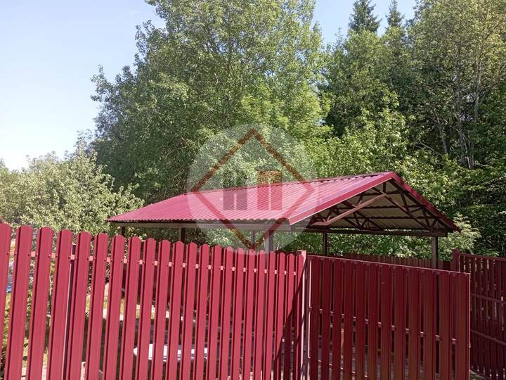 недорогой навес для дачи с кровлей из профлиста