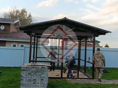 навес для загородного дома, кровля из профлиста