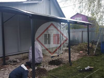 навес для деревянного дома, кровля полуарочная