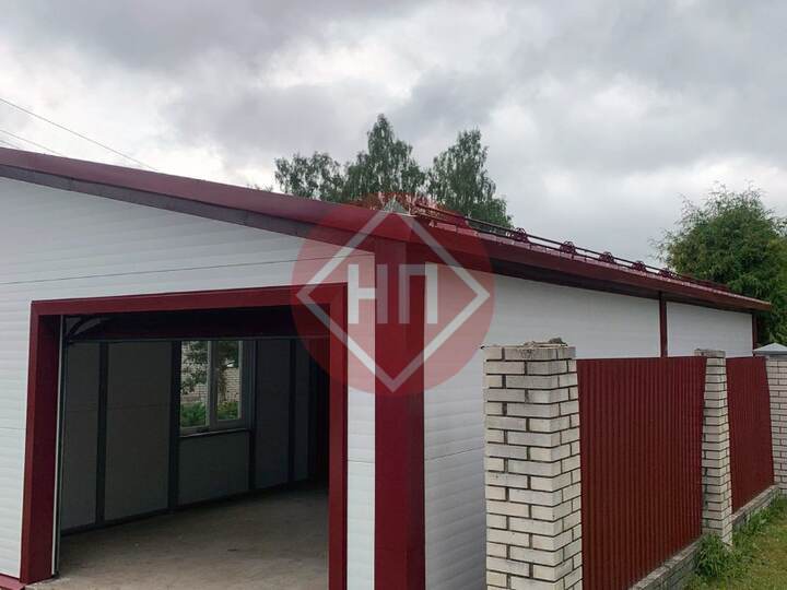 гараж из сэндвич-панелей с двумя окнами