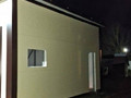 гараж из сэндвич-панелей с окном с односкатной крышей